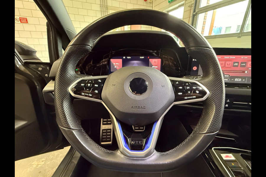 Volkswagen Golf 1.4 eHybrid GTE IQ Light Navi Soel/Stuur verwarming 1 Jaar Bovag garantie