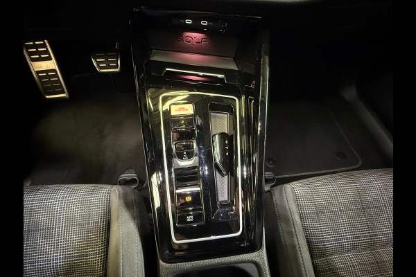 Volkswagen Golf 1.4 eHybrid GTE IQ Light Navi Soel/Stuur verwarming 1 Jaar Bovag garantie