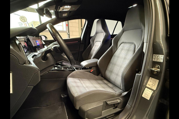 Volkswagen Golf 1.4 eHybrid GTE IQ Light Navi Soel/Stuur verwarming 1 Jaar Bovag garantie