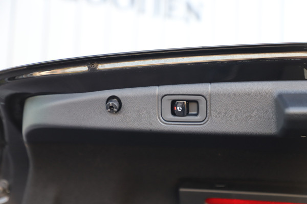 Mercedes-Benz E-Klasse AMG 53 4MATIC+ | 585PK | Massage | Hyperscreen | Head-up | Keyless-go | Distronic+ | Burmester 4D | Sfeerverl. | 2025.