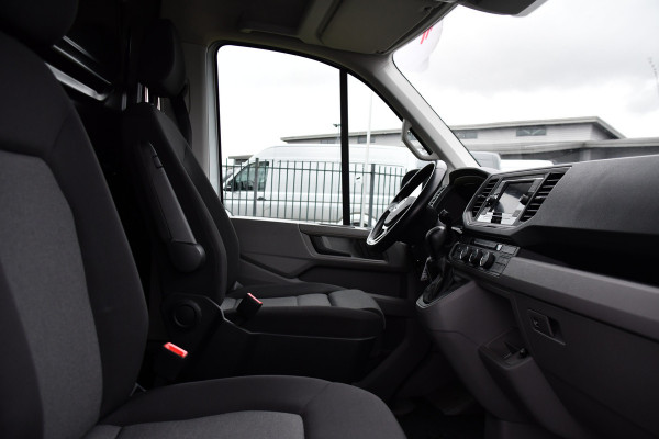 Volkswagen Crafter 35 2.0 TDI L3H2 Highline Adaptieve Cruise, Camera, Carplay, Clima, LED, Stoelverwarming, Multimedia, Sensoren, Uniek!