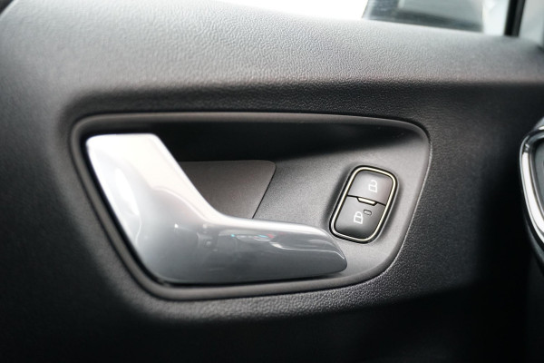 Ford Puma 1.0 EcoBoost Hybrid Titanium X + STOELMASSAGE / WINTERPAKKET / APPLE CARPLAY