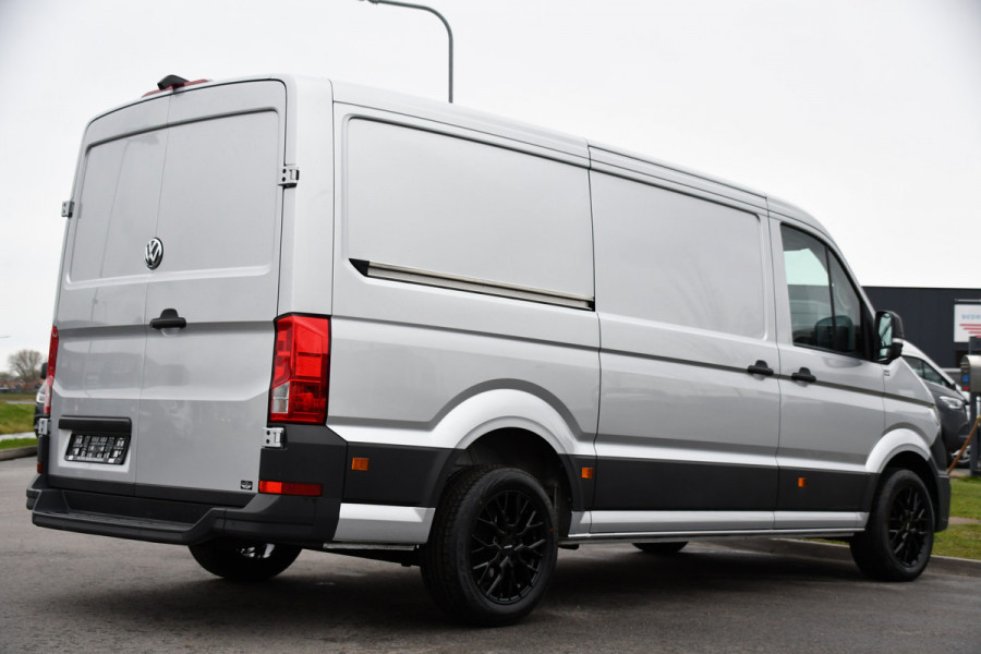 Volkswagen Crafter 35 2.0 TDI L3H2 Highline PB Edition Adaptieve Cruise, Camera, Carplay, Clima, LED, Stoelverwarming, Multimedia, Sensoren, Uniek!