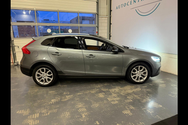 Volvo V40 Cross Country 1.5 T3 Polar+ Luxury Pano Stoel Verwarming 1 jaar bovag garantie