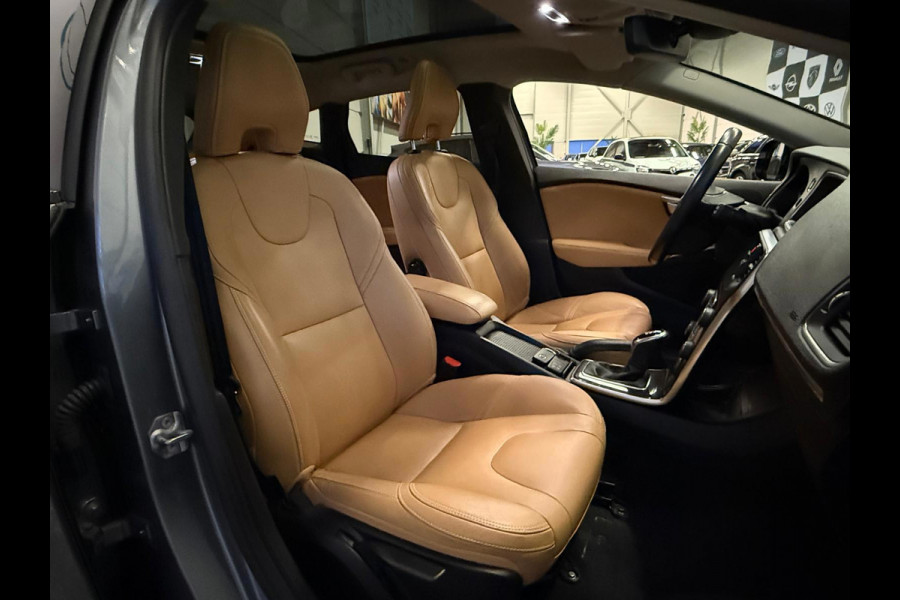 Volvo V40 Cross Country 1.5 T3 Polar+ Luxury Pano Stoel Verwarming 1 jaar bovag garantie