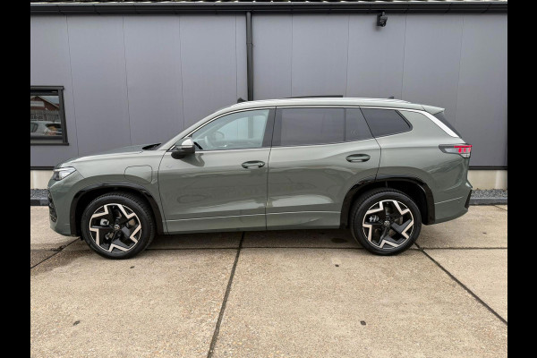 Volkswagen Tayron 1.5 eHybrid R-Line Edition 272 PK OP VOORRAAD !! SCHERPSTE PRIJS VAN NL