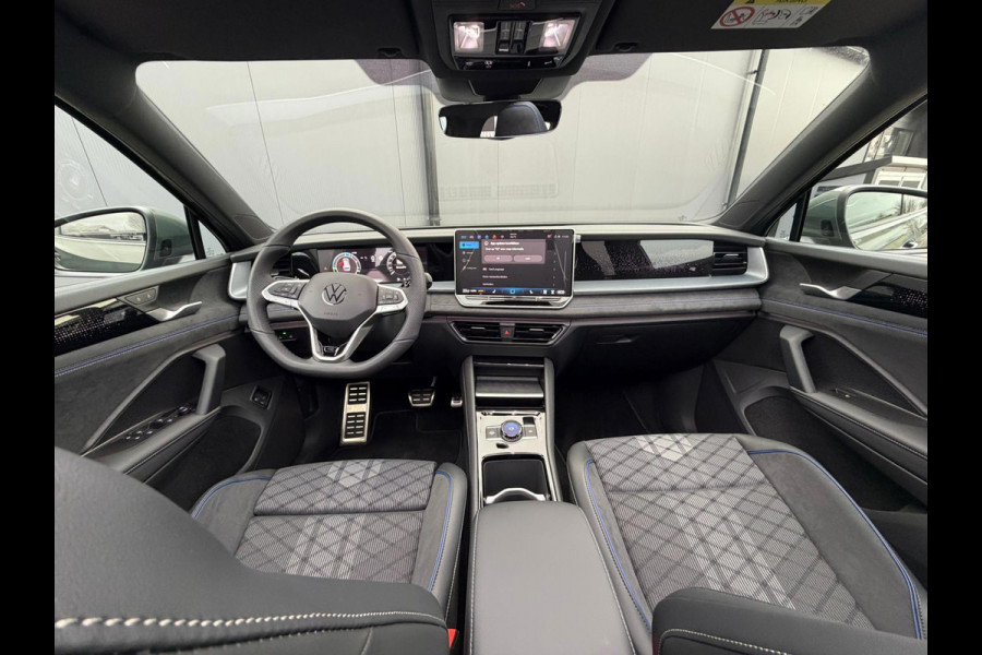 Volkswagen Tayron 1.5 eHybrid R-Line Edition 272 PK OP VOORRAAD !! SCHERPSTE PRIJS VAN NL