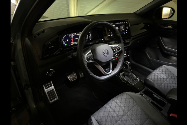 Volkswagen T-Roc 1.5 TSI R-Line Business+ Pano|IQ|Keyles|Cam