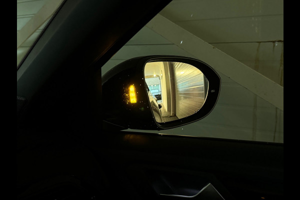 Volkswagen T-Roc 1.5 TSI R-Line Business+ Pano|IQ|Keyles|Cam