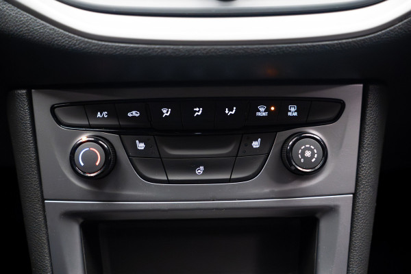 Opel Astra Sports Tourer 1.2T Navi Stoel- & stuurverw. Airco Carplay PDC Cruise BTW auto
