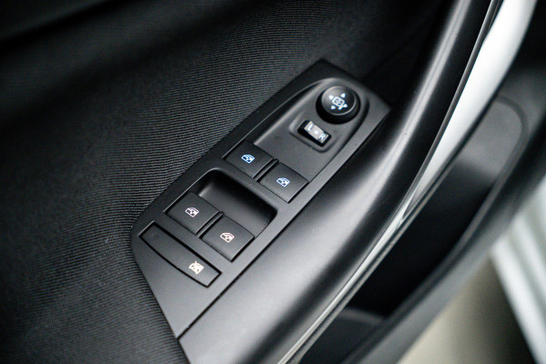 Opel Astra Sports Tourer 1.2T Navi Stoel- & stuurverw. Airco Carplay PDC Cruise BTW auto