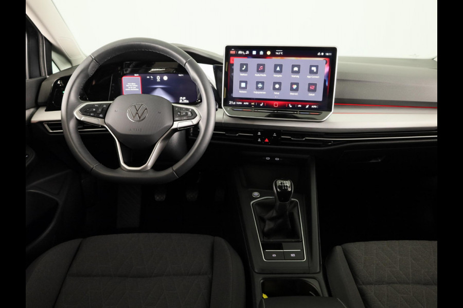 Volkswagen Golf Life Edition 1.5 TSI 85 kW / 116 pk Hatchback 6 ve Camera| 17'LM-velgen| Verwarmd stuur en voorstoelen | Keyless entry/start