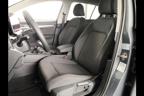 Volkswagen Golf Life Edition 1.5 TSI 85 kW / 116 pk Hatchback 6 ve Camera| 17'LM-velgen| Verwarmd stuur en voorstoelen | Keyless entry/start