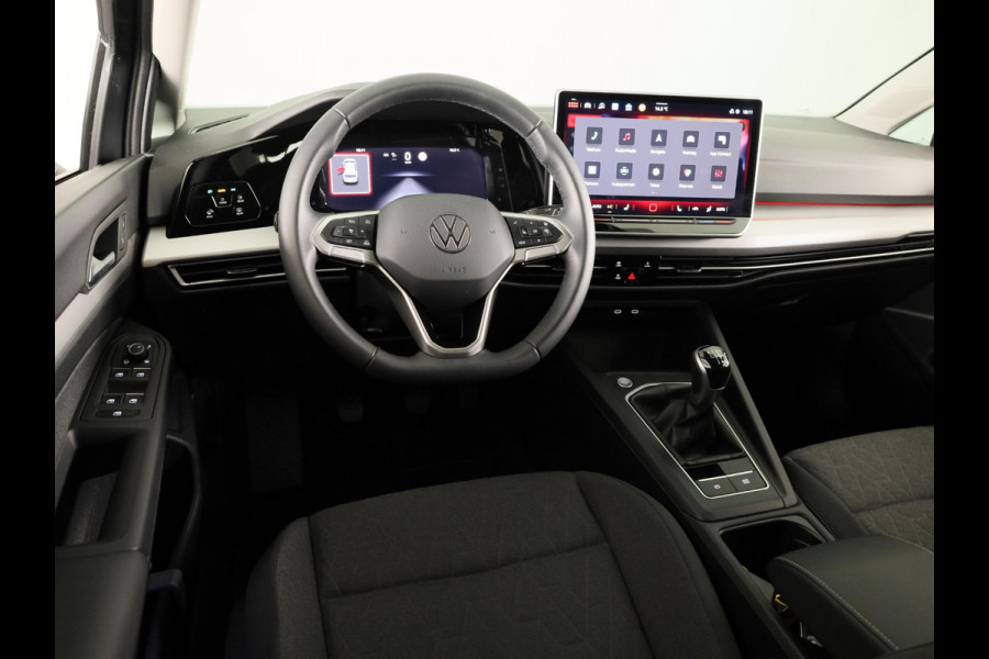 Volkswagen Golf Life Edition 1.5 TSI 85 kW / 116 pk Hatchback 6 ve Camera| 17'LM-velgen| Verwarmd stuur en voorstoelen | Keyless entry/start