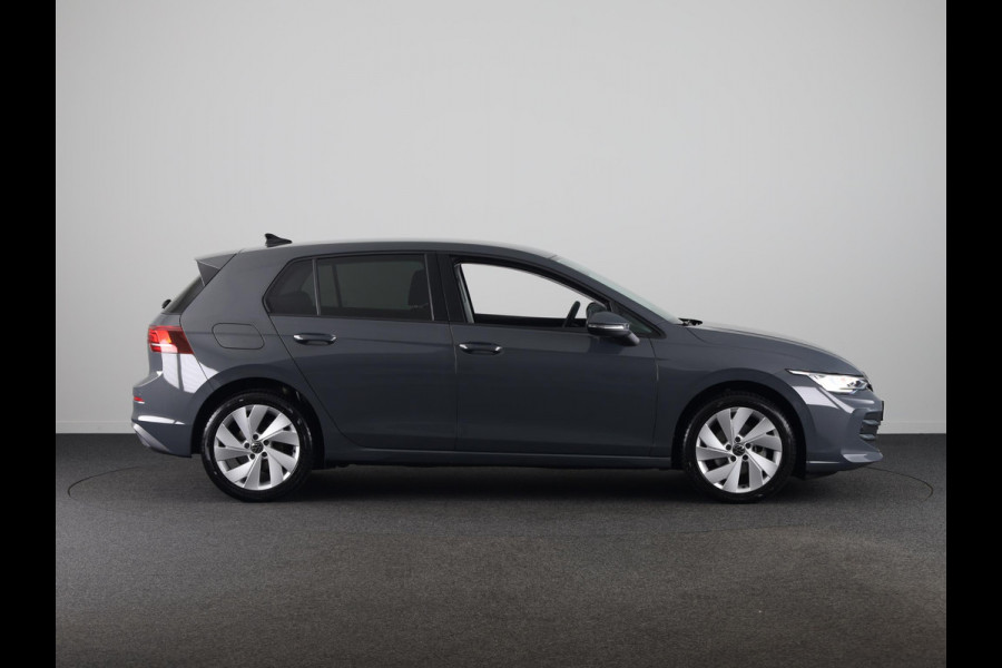 Volkswagen Golf Life Edition 1.5 TSI 85 kW / 116 pk Hatchback 6 ve Camera| 17'LM-velgen| Verwarmd stuur en voorstoelen | Keyless entry/start