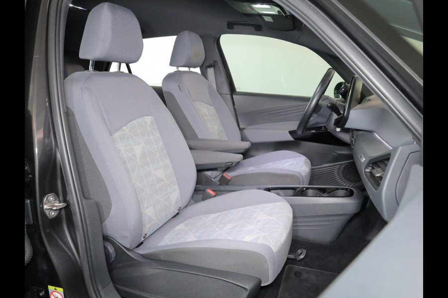 Volkswagen ID.3 First 58 kWh 93% SOH | 204 pk | Navigatie | Parkeersensoren | Adaptieve cruise control | Stoelverwarming | Apple Carplay/Android Auto |