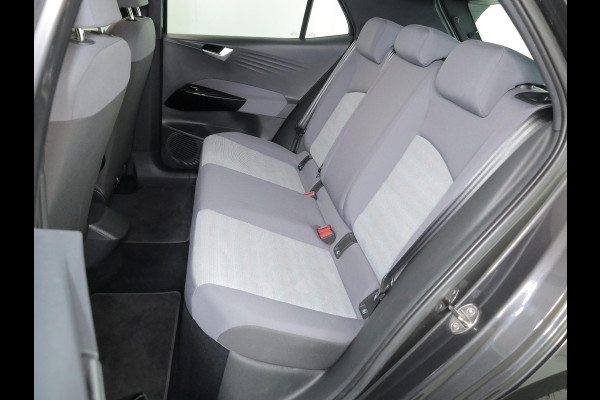 Volkswagen ID.3 First 58 kWh 93% SOH | 204 pk | Navigatie | Parkeersensoren | Adaptieve cruise control | Stoelverwarming | Apple Carplay/Android Auto |