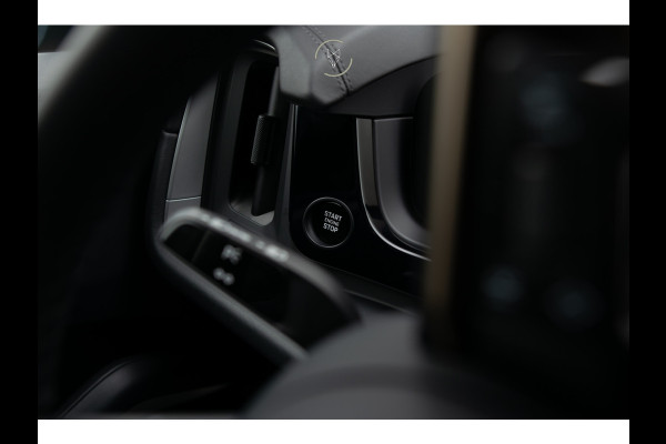 Porsche Cayenne 3.0 E-Hybrid SportDesign|Passenger Display|21''|Luchtvering|HUD|ACC|Bose|18-voudig|Panorama|Stoelkoeling