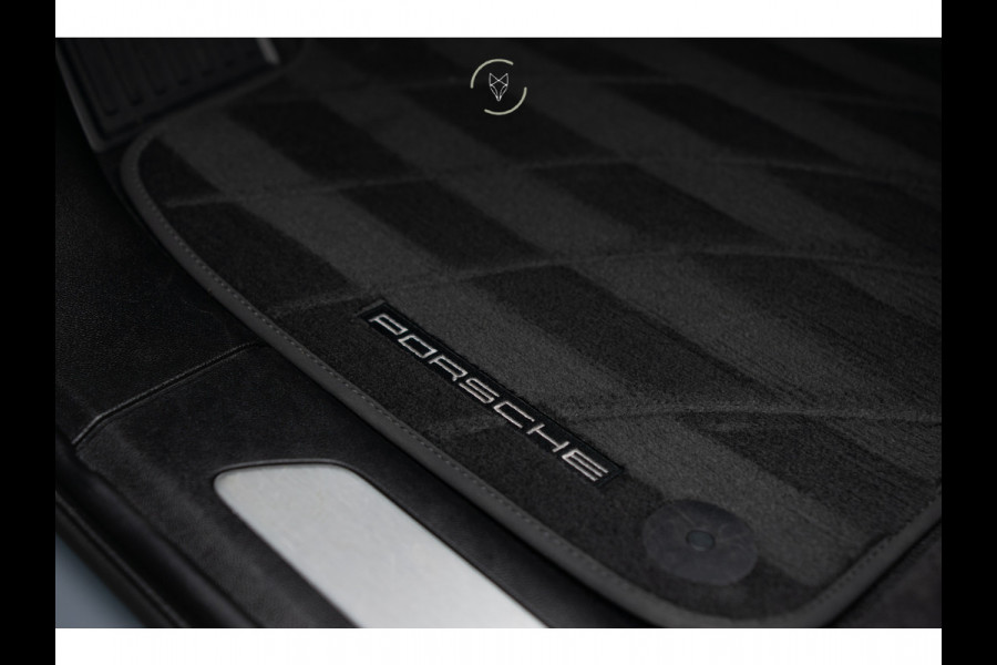 Porsche Cayenne 3.0 E-Hybrid SportDesign|Passenger Display|21''|Luchtvering|HUD|ACC|Bose|18-voudig|Panorama|Stoelkoeling