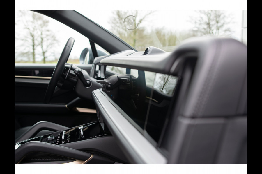 Porsche Cayenne 3.0 E-Hybrid SportDesign|Passenger Display|21''|Luchtvering|HUD|ACC|Bose|18-voudig|Panorama|Stoelkoeling