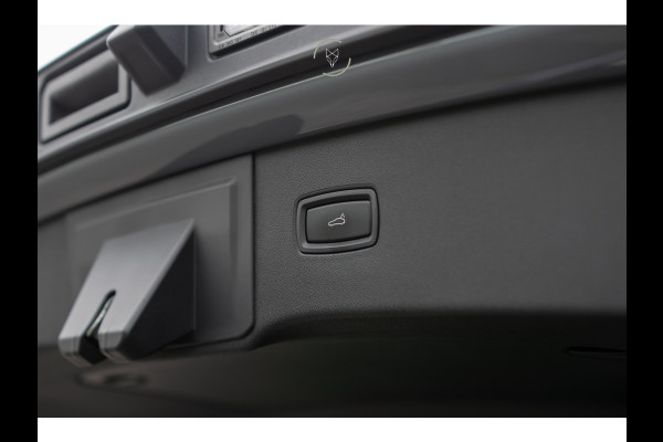 Porsche Cayenne 3.0 E-Hybrid SportDesign|Passenger Display|21''|Luchtvering|HUD|ACC|Bose|18-voudig|Panorama|Stoelkoeling