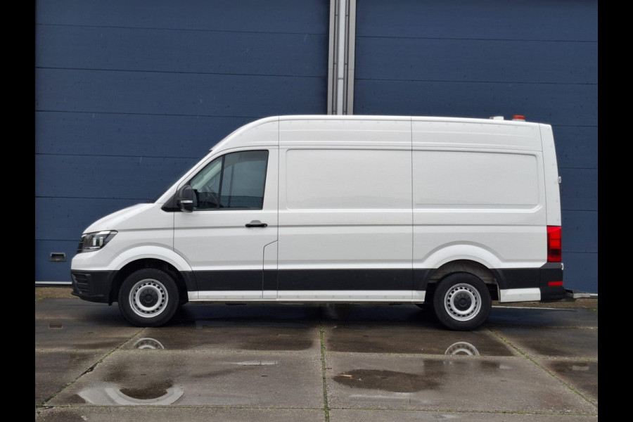 Volkswagen Crafter 35 2.0 TDI L3H3 Highline AUTOMAAT / STANDKACHEL / TREKHAAK / CARPLAY / NAVI