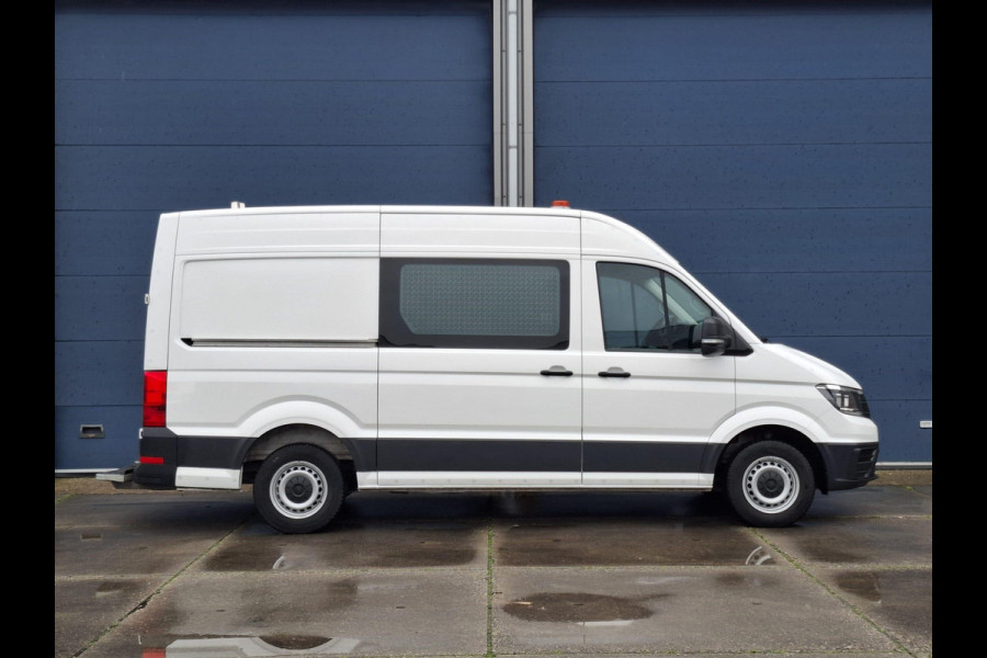 Volkswagen Crafter 35 2.0 TDI L3H3 Highline AUTOMAAT / STANDKACHEL / TREKHAAK / CARPLAY / NAVI