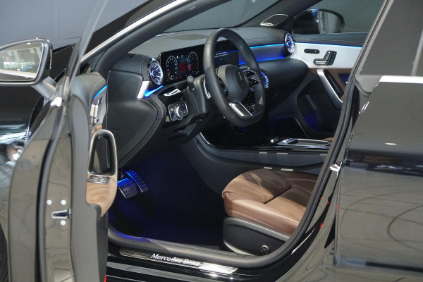 Mercedes-Benz CLA-Klasse Shooting Brake AMG Line *FACELIFT * + 360° / HEAD-UP / BURMESTER / MEMORY