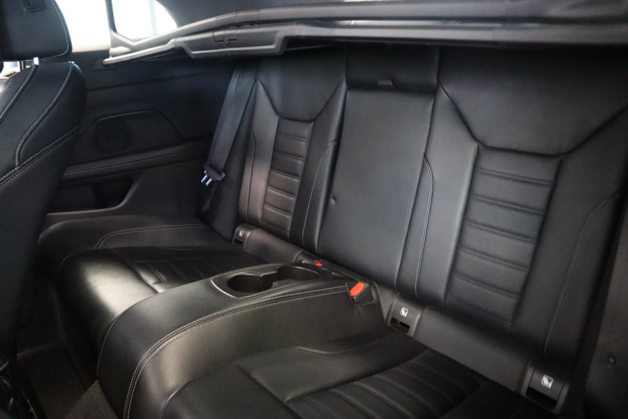 BMW 4 Serie Cabrio M440i xDrive High-Executive 374PK Individueel-lak Navigatie  Volleder 19LMV Head up