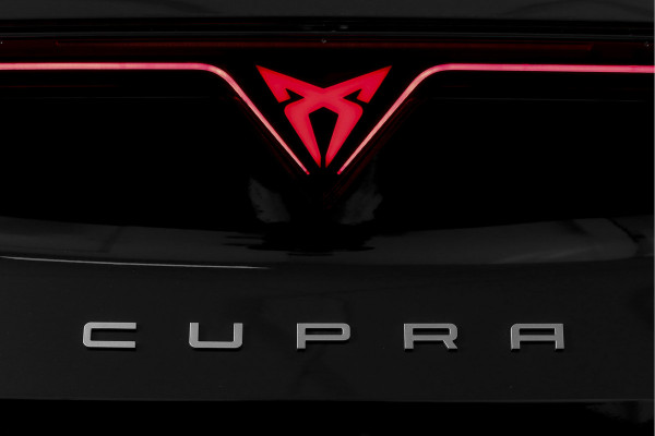 CUPRA Formentor 1.5 TSI e-Hybrid 272 PK VZ Performance | S/k-panodak | Adapt. Cruise | Memory | Stoel-+Stuurverw. | 360 Camera | Dig. Cockpit | NAV + App. Connect | ECC | Elek. Klep | LM 19" | 2603