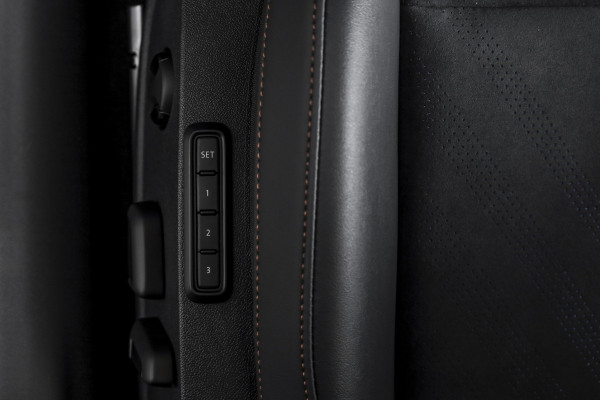 CUPRA Formentor 1.5 TSI e-Hybrid 272 PK VZ Performance | S/k-panodak | Adapt. Cruise | Memory | Stoel-+Stuurverw. | 360 Camera | Dig. Cockpit | NAV + App. Connect | ECC | Elek. Klep | LM 19" | 2603