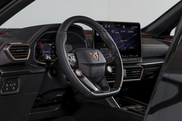 CUPRA Formentor 1.5 TSI e-Hybrid 272 PK VZ Performance | S/k-panodak | Adapt. Cruise | Memory | Stoel-+Stuurverw. | 360 Camera | Dig. Cockpit | NAV + App. Connect | ECC | Elek. Klep | LM 19" | 2603