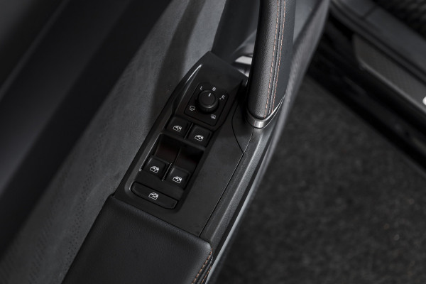 CUPRA Formentor 1.5 TSI e-Hybrid 272 PK VZ Performance | S/k-panodak | Adapt. Cruise | Memory | Stoel-+Stuurverw. | 360 Camera | Dig. Cockpit | NAV + App. Connect | ECC | Elek. Klep | LM 19" | 2603