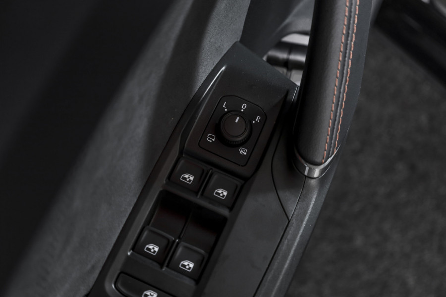 CUPRA Formentor 1.5 TSI e-Hybrid 272 PK VZ Performance | S/k-panodak | Adapt. Cruise | Memory | Stoel-+Stuurverw. | 360 Camera | Dig. Cockpit | NAV + App. Connect | ECC | Elek. Klep | LM 19" | 2603