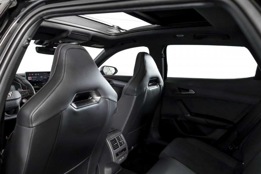 CUPRA Formentor 1.5 TSI e-Hybrid 272 PK VZ Performance | S/k-panodak | Adapt. Cruise | Memory | Stoel-+Stuurverw. | 360 Camera | Dig. Cockpit | NAV + App. Connect | ECC | Elek. Klep | LM 19" | 2603