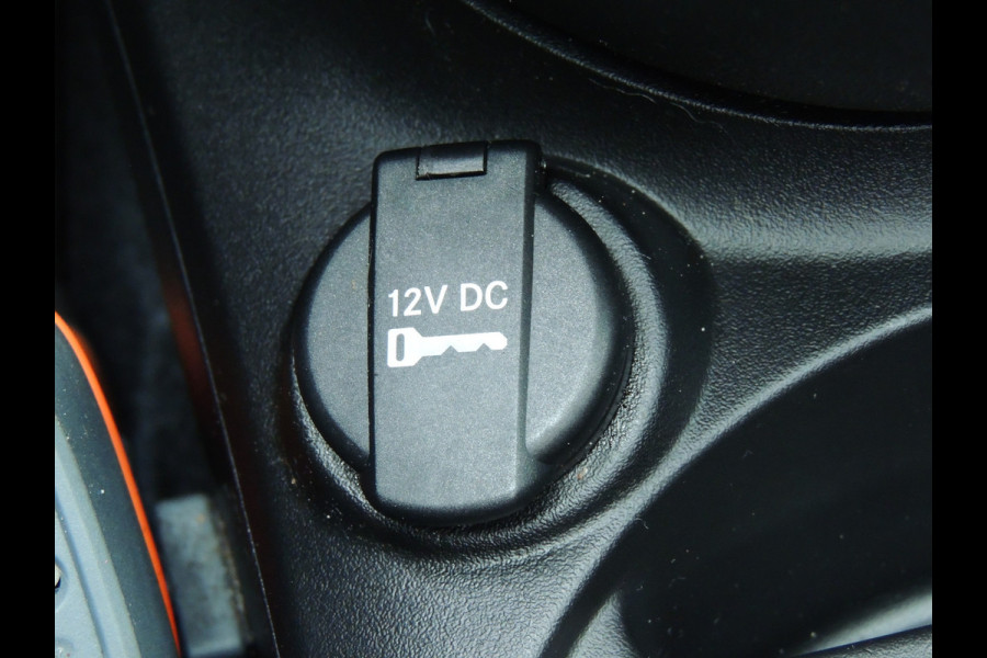 Fiat 500 TwinAir Turbo Lounge 81PK | 16" velgen | Navigatie | Cruise Controle | Parkeersensoren