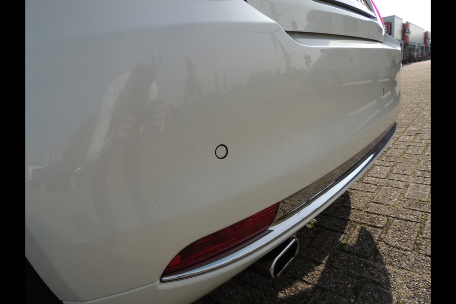 Fiat 500 TwinAir Turbo Lounge 81PK | 16" velgen | Navigatie | Cruise Controle | Parkeersensoren