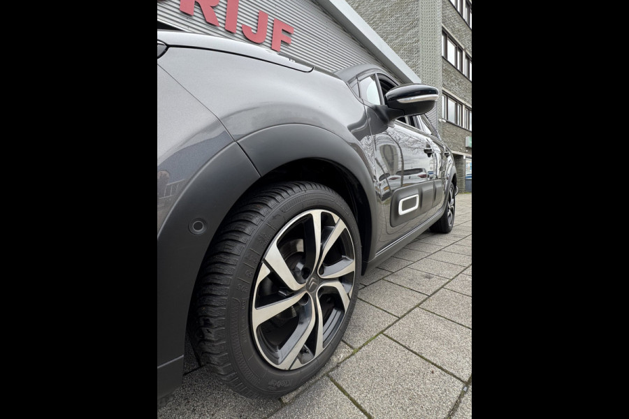 Citroën C3 1.2 PureTech Shine - Navigatie / Apple CarPlay I Airco I PDC I LED I Sport velgen I Veiligheids pakket I Dealer onderh.