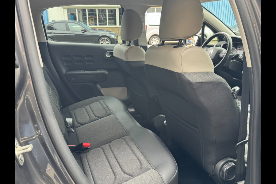 Citroën C3 1.2 PureTech Shine - Navigatie / Apple CarPlay I Airco I PDC I LED I Sport velgen I Veiligheids pakket I Dealer onderh.