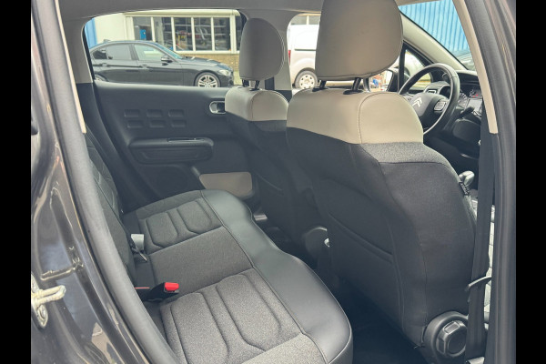 Citroën C3 1.2 PureTech Shine - Navigatie / Apple CarPlay I Airco I PDC I LED I Sport velgen I Veiligheids pakket I Dealer onderh.