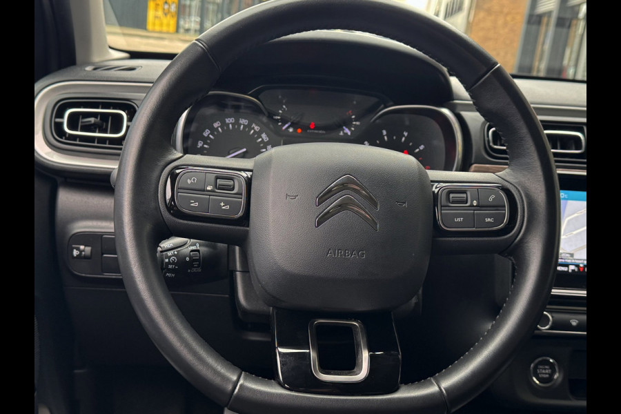 Citroën C3 1.2 PureTech Shine - Navigatie / Apple CarPlay I Airco I PDC I LED I Sport velgen I Veiligheids pakket I Dealer onderh.
