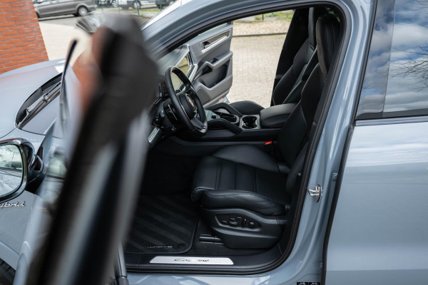 Porsche Cayenne 3.0 E-Hybrid Sport-Design Sportuitlaat Nwpr. 176k