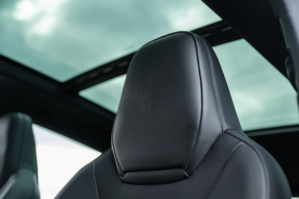 Porsche Cayenne 3.0 E-Hybrid Sport-Design Sportuitlaat Nwpr. 176k