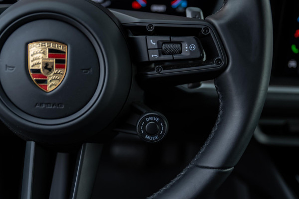 Porsche Cayenne 3.0 E-Hybrid Sport-Design Sportuitlaat Nwpr. 176k