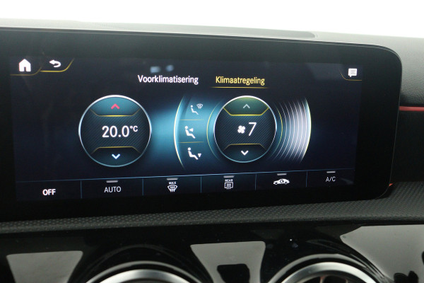 Mercedes-Benz A-Klasse 250 e Premium Plus (STOELVERWARMING, SFEERVERLICHTING, CAMERA, NAVIGATIE, CRUISE CONTROL)
