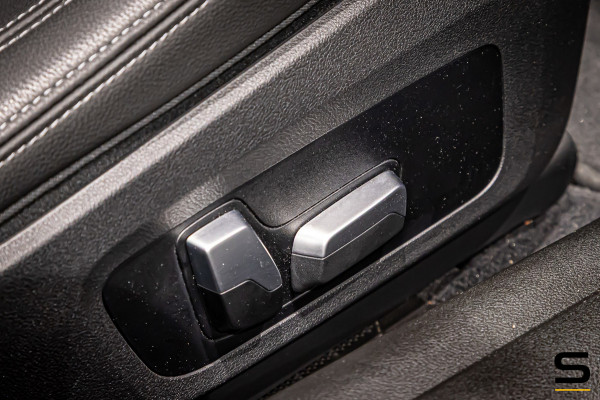 BMW 4 Serie Cabrio 420i High Executive|M-sport|Leder|Cam