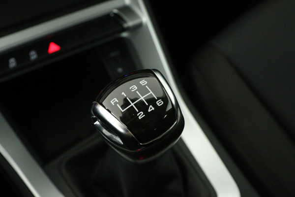 Audi Q3 35 TFSI Advanced Pro Line Plus (CAMERA, STOELVERWARMING, DIGITALE COCKPIT, LANE-ASSIST, CRUISE ADAPTIEF)