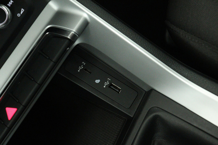 Audi Q3 35 TFSI Advanced Pro Line Plus (CAMERA, STOELVERWARMING, DIGITALE COCKPIT, LANE-ASSIST, CRUISE ADAPTIEF)