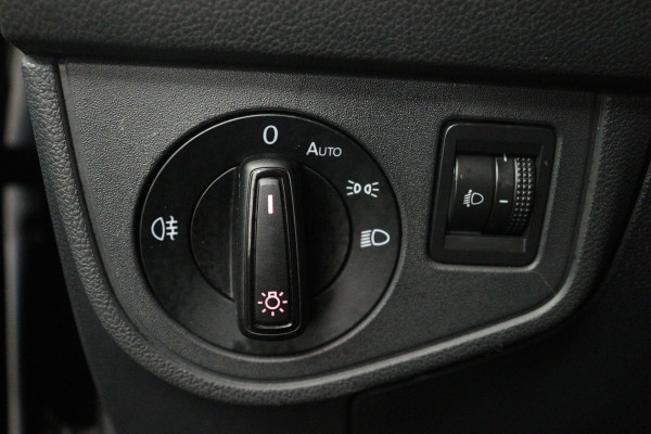 Volkswagen Polo 1.0 TSI Highline (CRUISE CONTROL ADAPTIEF, NAVIGATIE, CARPLAY)