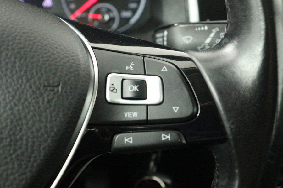 Volkswagen Polo 1.0 TSI Highline (CRUISE CONTROL ADAPTIEF, NAVIGATIE, CARPLAY)